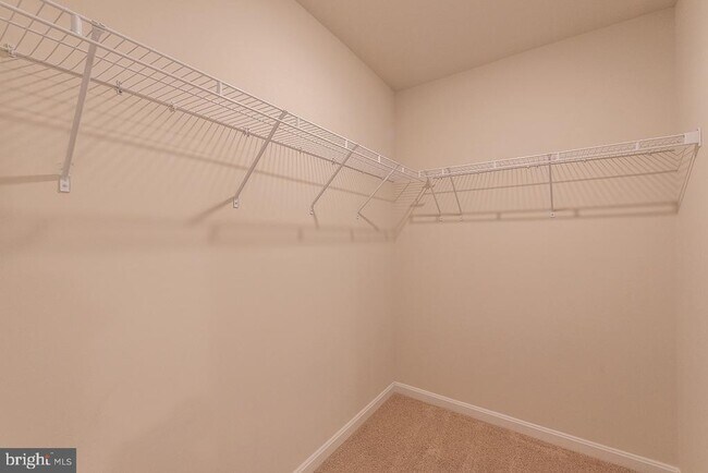 Building Photo - 5213 Crooked Ln