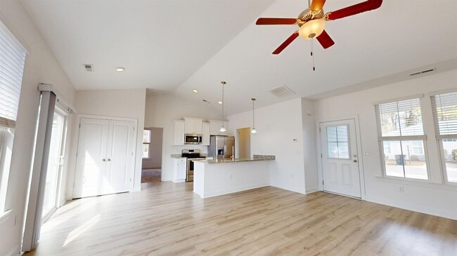 Building Photo - 24 Wimbledon Ct