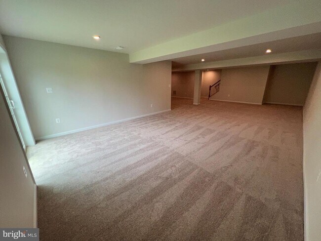 Building Photo - 5020 Birch Leaf Cir