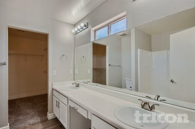Building Photo - 37186 W Amalfi Ave