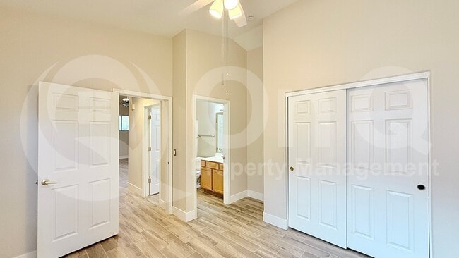 Building Photo - 3237 E Maldonado Dr