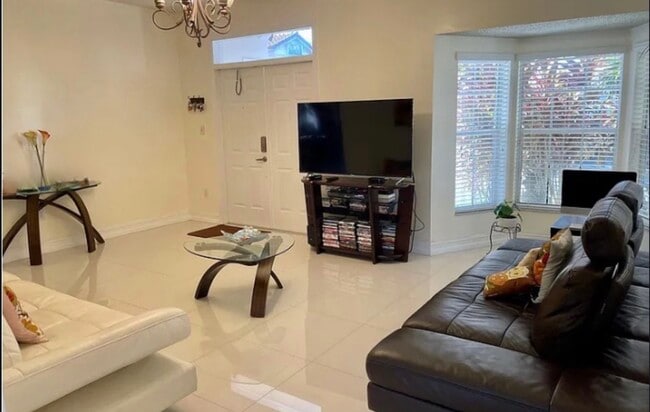 Building Photo - 5773 NW 99th Ave