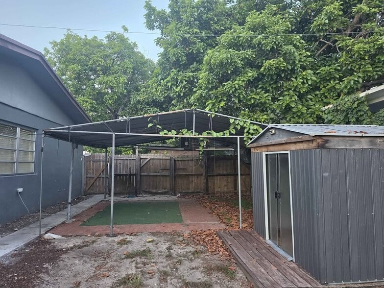Yard - 2930 NW 32nd St