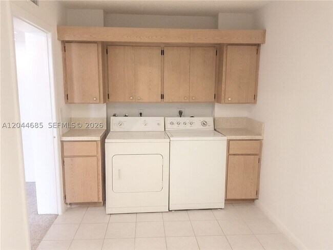 Building Photo - 2621 Village 102 Vlg