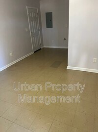 Building Photo - 713 Regent Pl