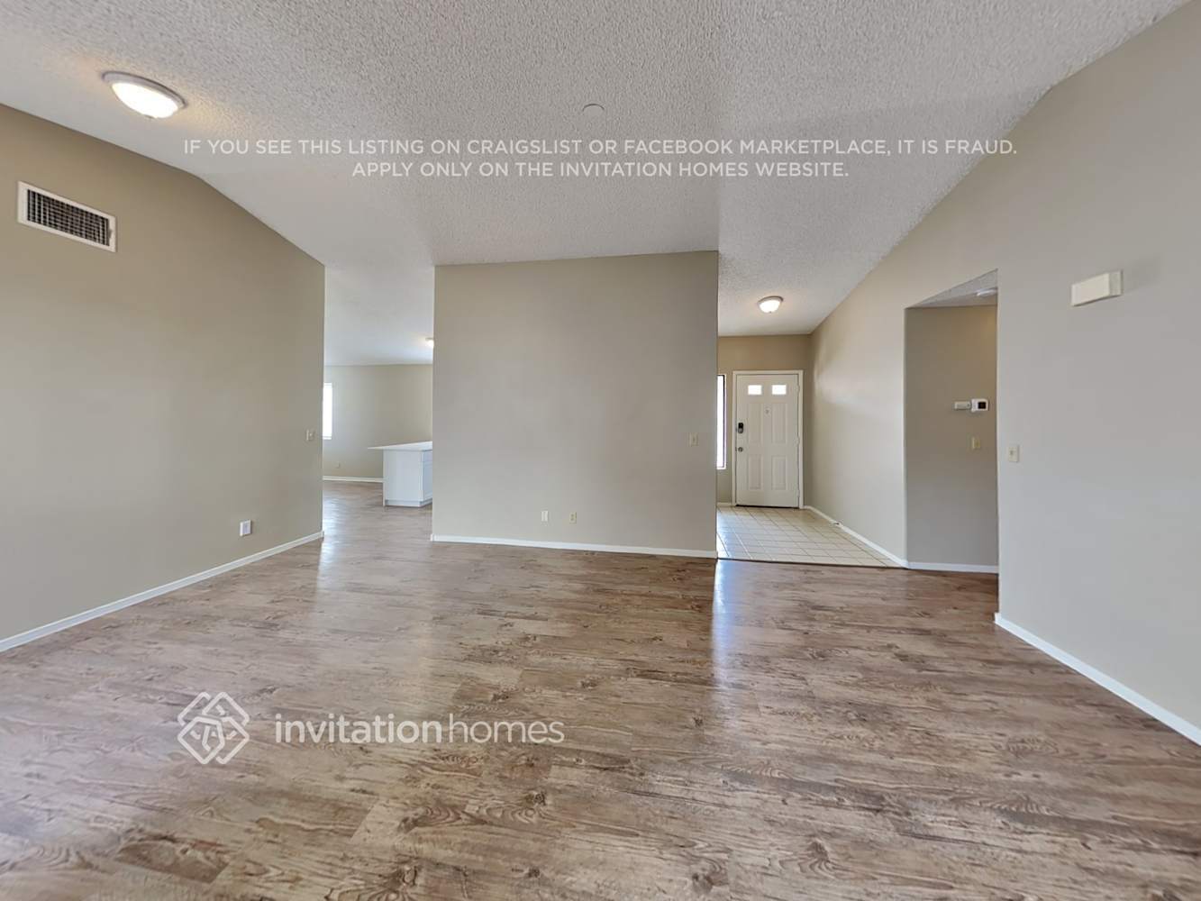 Building Photo - 2087 Club Crest Way