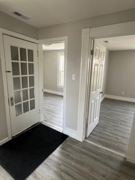 Building Photo - 125 S Watt St