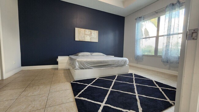 Building Photo - Lakeview Turnkey Furnished Home with Resor...