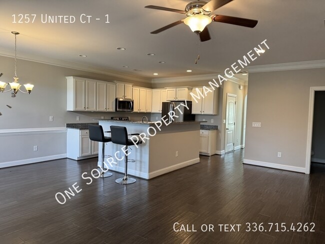 Building Photo - 1257 United Ct