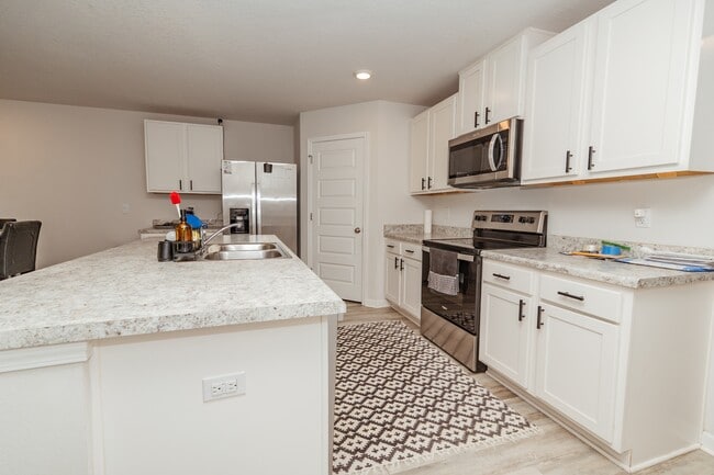 Building Photo - 3032 Heritage Plantation Blvd