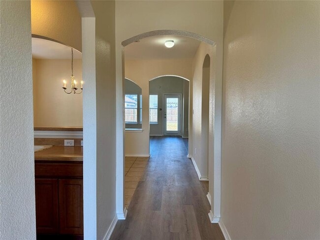 Building Photo - 11606 Hereford St