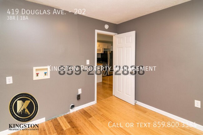 Building Photo - 419 Douglas Ave