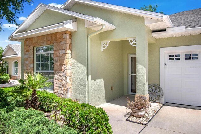 Building Photo - 33 Summerwind Cir