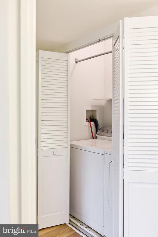 Building Photo - 737 Timber Ln