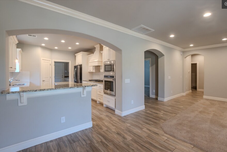 Building Photo - 12037 Ashford Dr