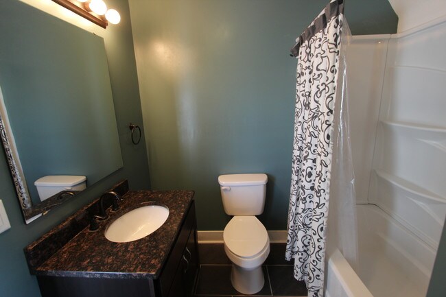 Building Photo - 711 Watson St SW