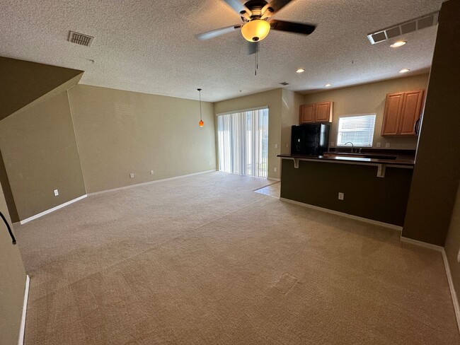 Building Photo - Spacious Townhome  at Beautiful Westyn Bay...