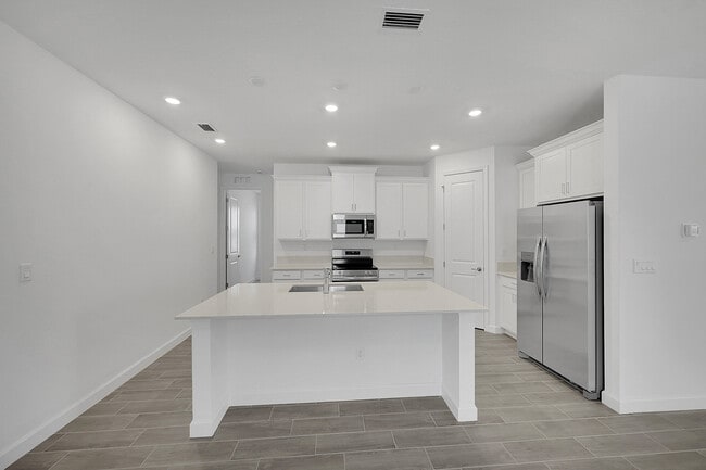 Building Photo - 3550 Angler Dr