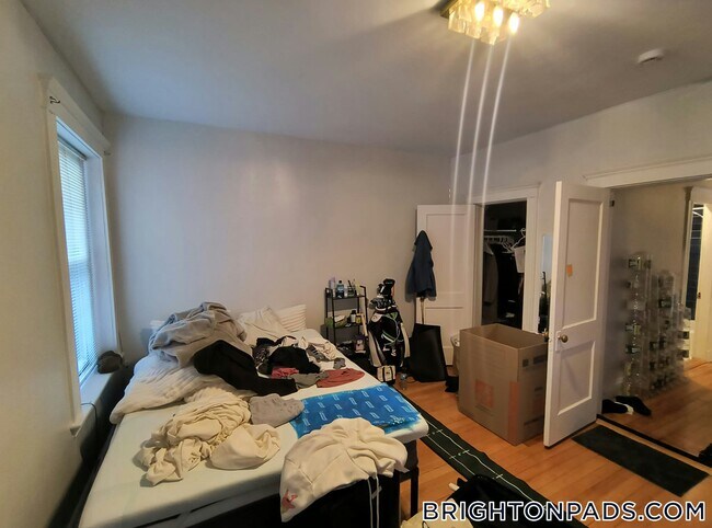 Building Photo - 11 Atkins St