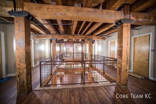 Building Photo - Beautiful 1 Bedroom Loft in River Market!