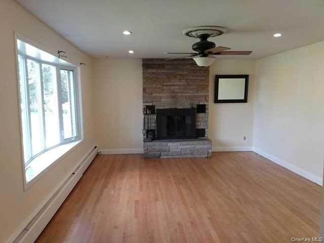 Building Photo - 307 Wildwood Dr