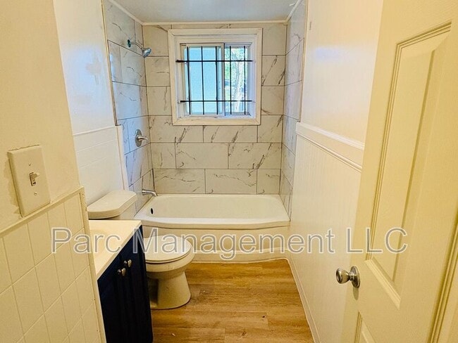 Building Photo - 15914 Dacosta St