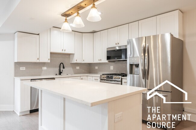 Building Photo - 2516 W Medill Ave