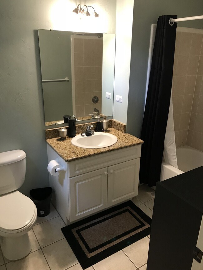 Building Photo - Saint Charles - Luxury 2 Bedroom, 2 Bathroom Condo