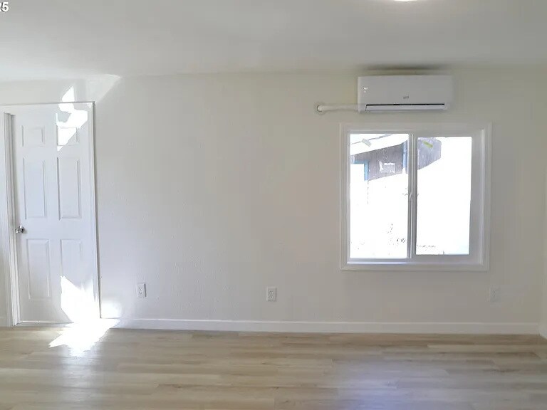 Building Photo - 357 19th Ave