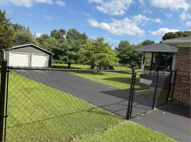 Building Photo - 192 Sandalwood Dr