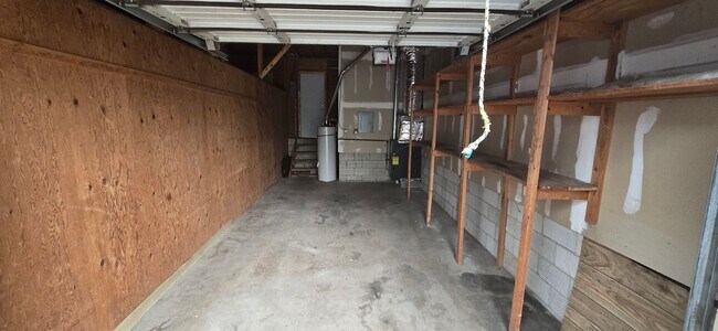 Building Photo - 6721 Alva Ave