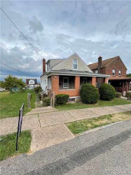 Building Photo - 1031 Pleasant Ave