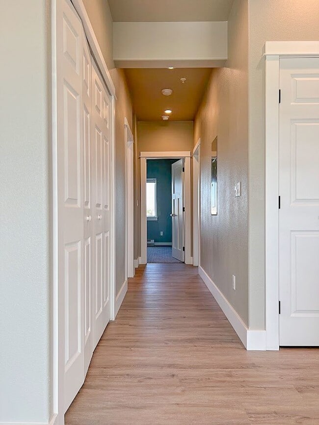 Building Photo - Pet Friendly 2 bed/ 2 bath unit at Soldier Ridge!