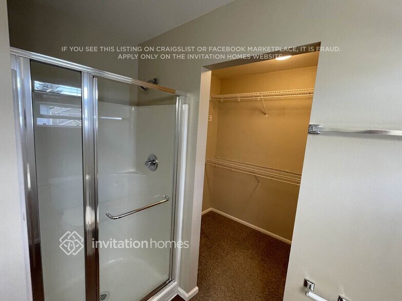 Building Photo - 3524 Celebration Ave E