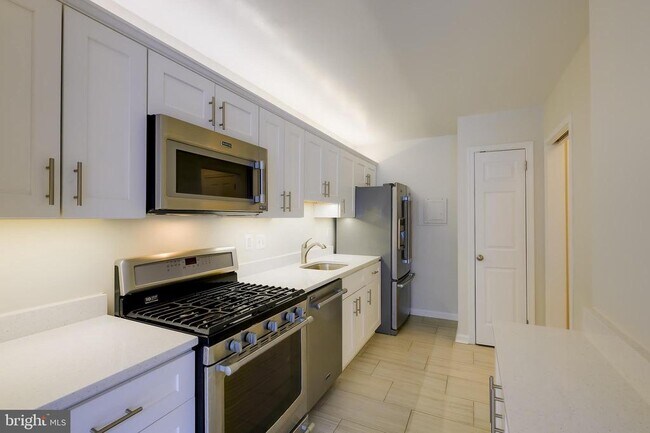 Building Photo - 4515 Willard Ave