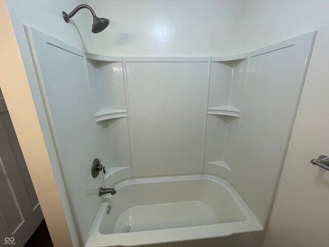 Building Photo - 1416 Miami Ct S