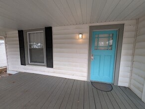 Building Photo - 1716 Thompson Ave