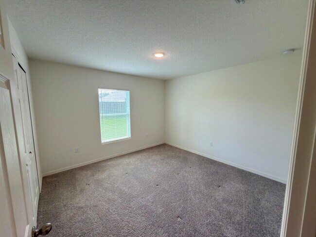 Building Photo - 6446 NW Polly Ct