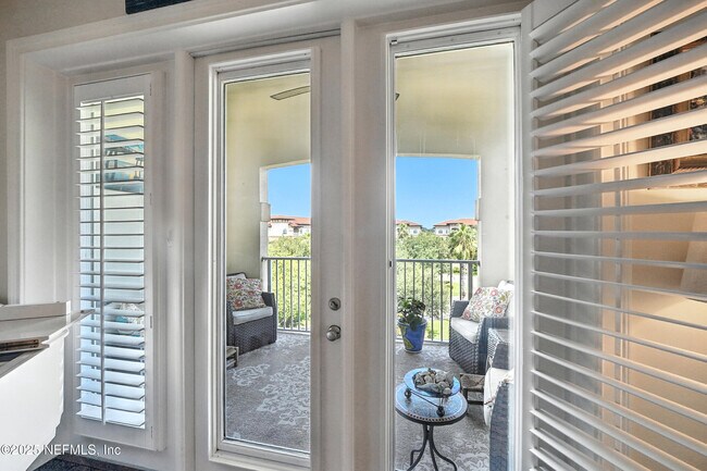 Building Photo - 4300 S Beach Pkwy