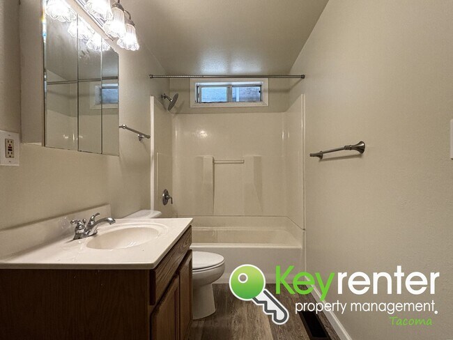 Building Photo - Charming 3-Bedroom Home for Rent in Federa...