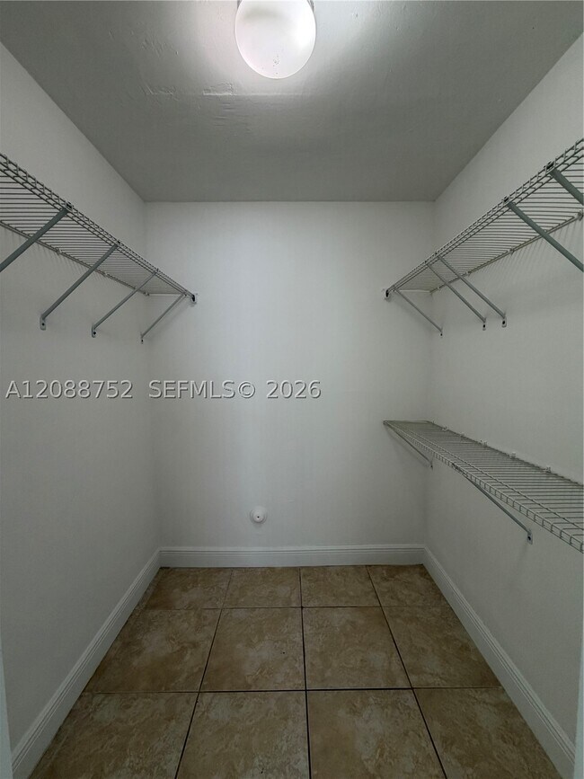 Building Photo - 7425 SW 152nd Ave