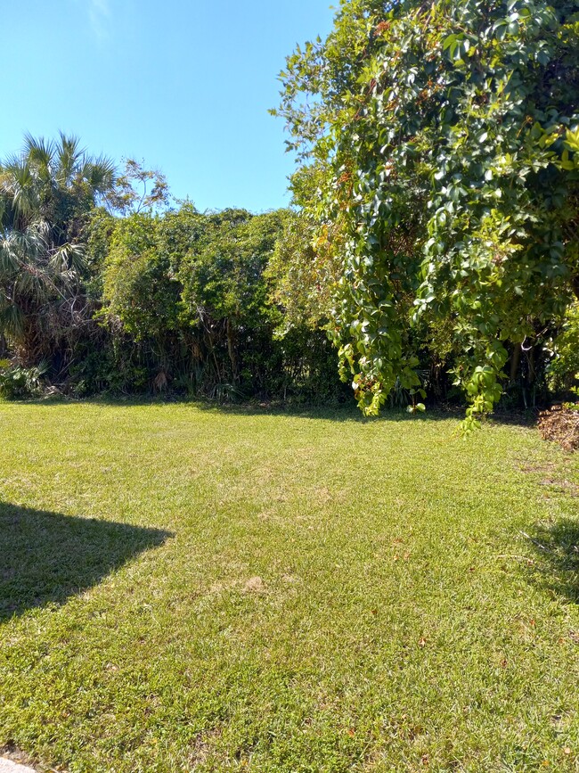 Building Photo - 10809 Scenic Dr