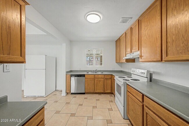 Building Photo - 7008 N 12th St