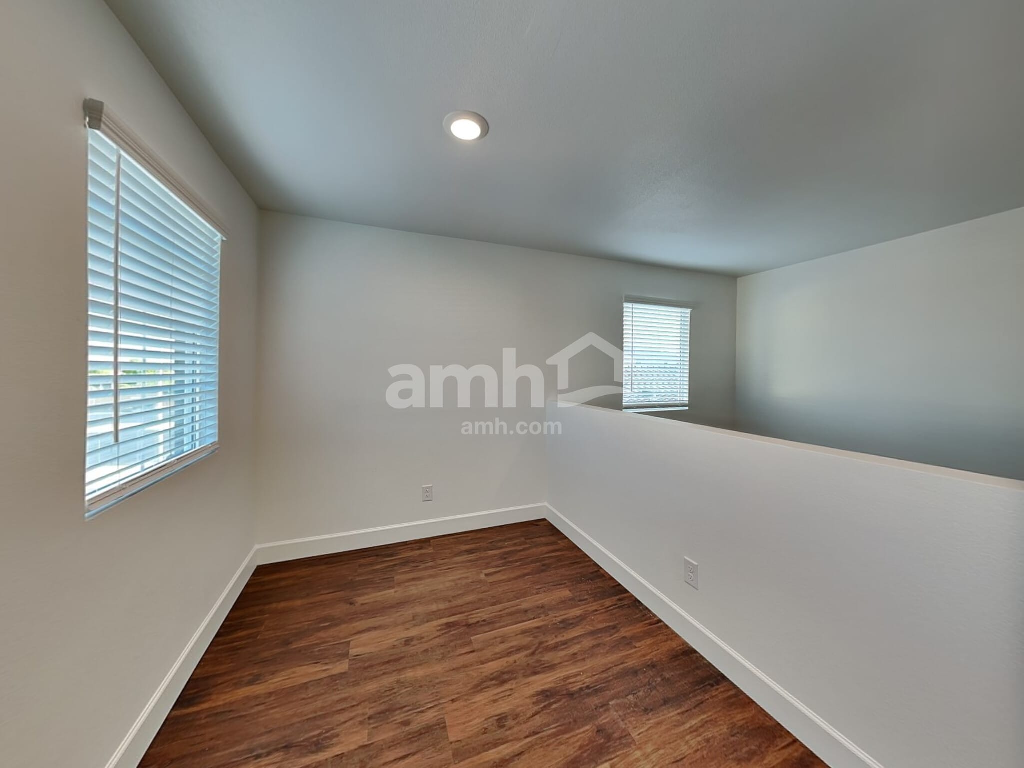 Building Photo - 6627 S 42nd Dr