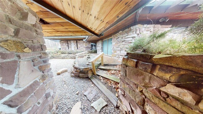 Building Photo - 200 Steele Rd