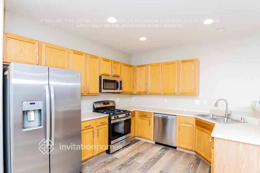 Building Photo - 6332 Sun Briar Ct