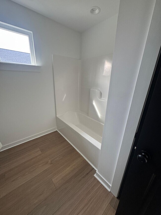 Building Photo - 508 Crump St