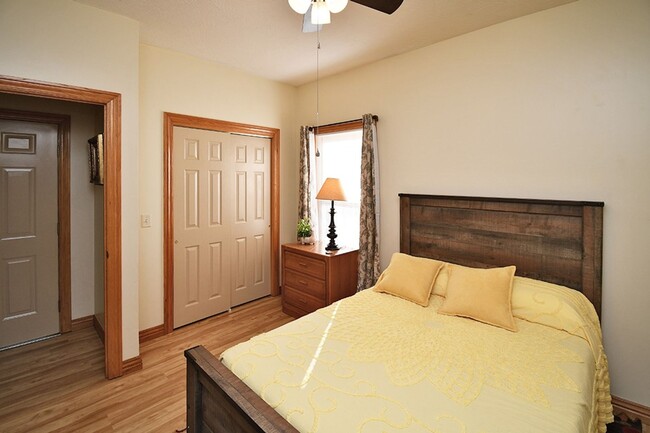 Building Photo - 2 Blocks from MERCY HOSPITAL!     FULLY FU...