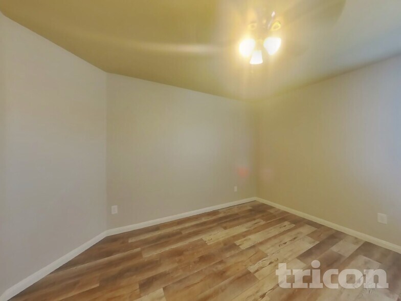 Building Photo - 122 Buffalo Ridge Rd