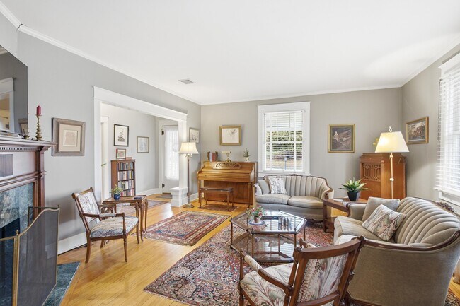 Building Photo - 303 Westwood Ave